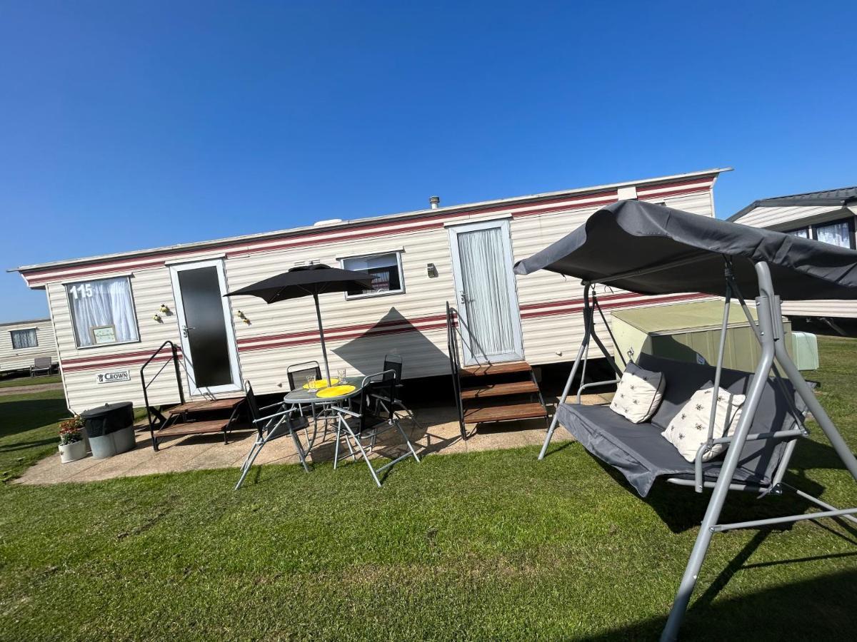 The Samanda Van Newport Caravan Park Otel Hemsby Dış mekan fotoğraf